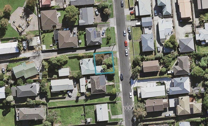 16A Elliott Avenue, Bayview, Auckland - Carousel 1