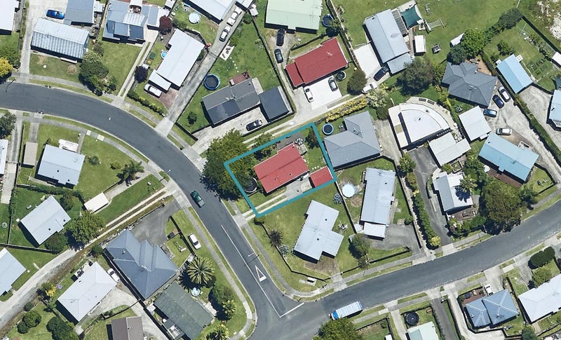 2 Solomon Street, Brookfield, Tauranga - Carousel 1