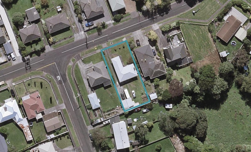 28 Karaka Street, Merrilands, New Plymouth - Carousel 1