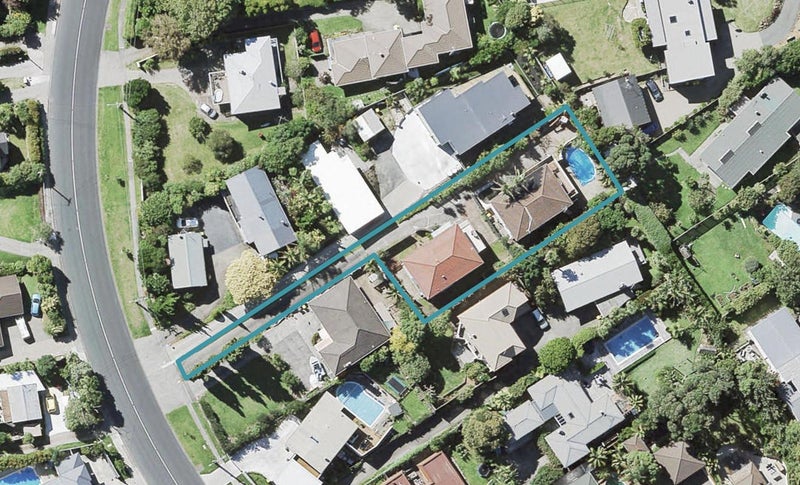 1/349 Beach Road, Campbells Bay, Auckland - Carousel 1
