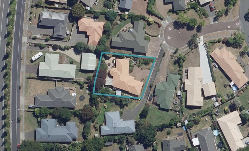 11 Cashmere Place, Flagstaff, Hamilton - Carousel 1