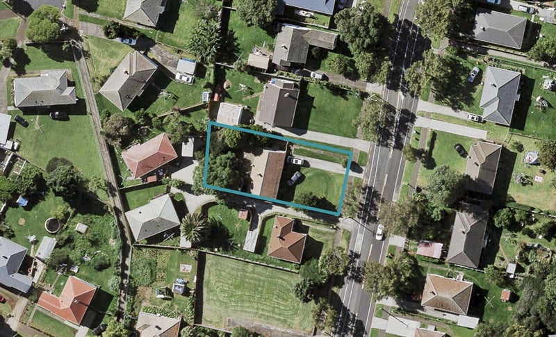 47 Erima Avenue, Point England, Auckland - Carousel 1