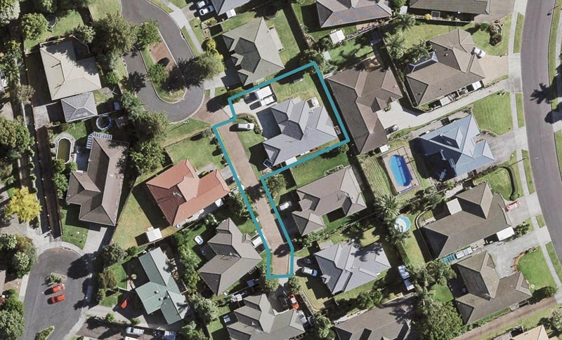 28 Glencalder Place, Wattle Downs, Auckland - Carousel 1