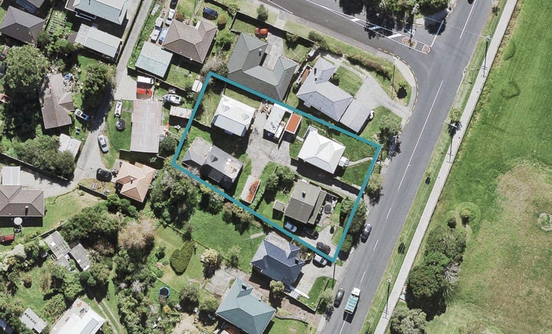 22 Archibald Road, Kelston, Auckland - Carousel 1