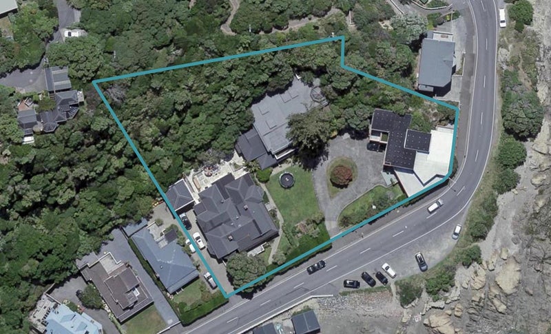 327 Karaka Bay Road, Karaka Bays, Wellington - Carousel 1