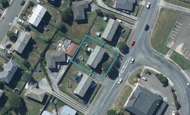 305 Warspite Avenue, Waitangirua, Porirua - Carousel 1