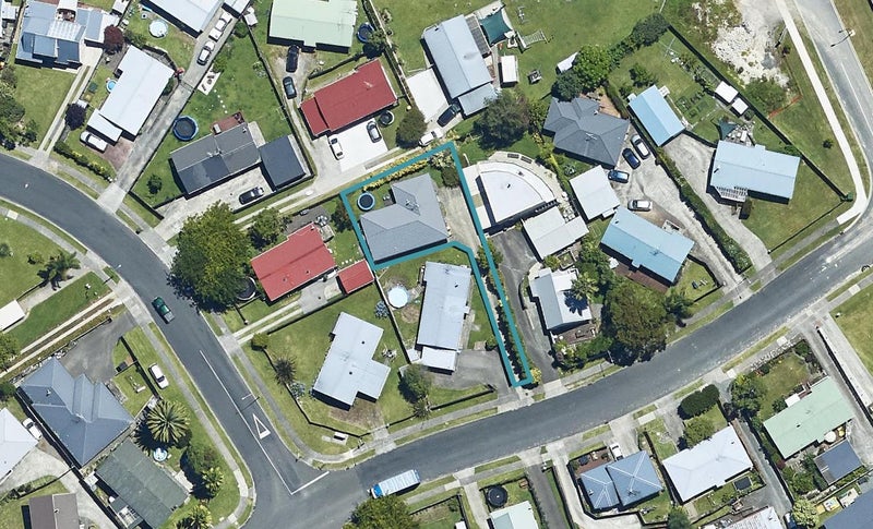 47B Jonathon Street, Brookfield, Tauranga - Carousel 1