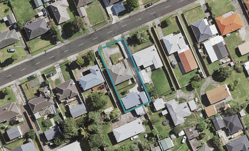 24 Hooks Road, Manurewa, Auckland - Carousel 1