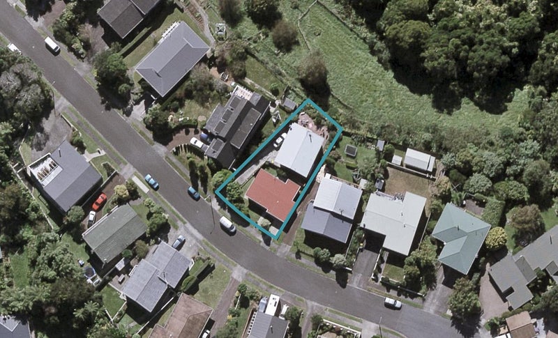 15A Montana Place, Merrilands, New Plymouth - Carousel 1