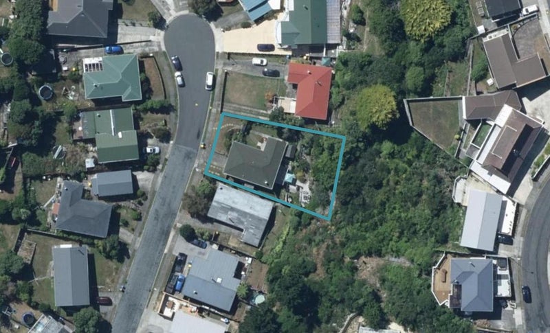 14 Findhorn Place, Papakowhai, Porirua - Carousel 1