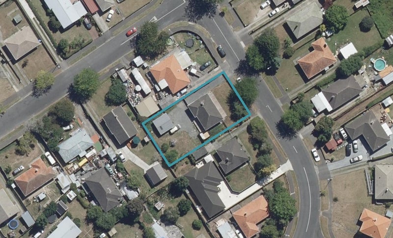 32 Norrie Street, Bader, Hamilton - Carousel 1
