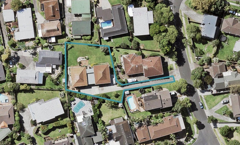 1/5 Sarah Place, Farm Cove, Auckland - Carousel 1