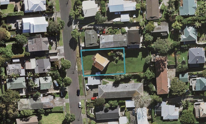 9 Huapai Street, Onehunga, Auckland - Carousel 1