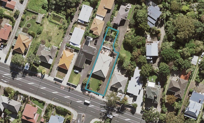 33 Onewa Road, Northcote, Auckland - Carousel 1