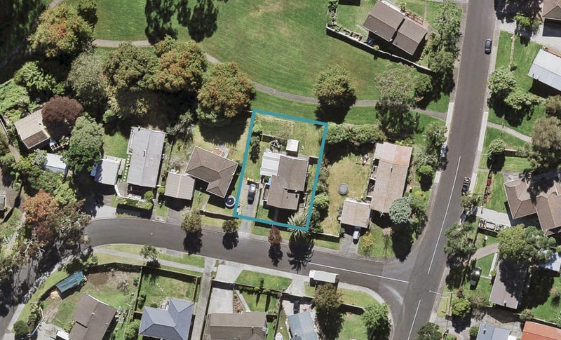 3 St Margaret Place, West Harbour, Auckland - Carousel 1