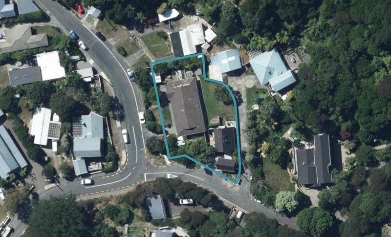22 Cluny Road, Plimmerton, Porirua - Carousel 1
