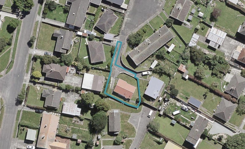 20 Deckston Grove, Taita, Lower Hutt - Carousel 1
