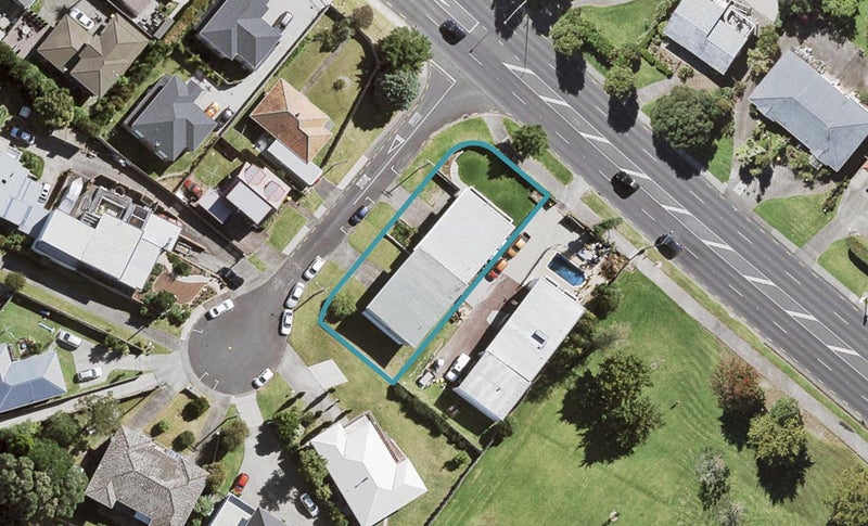 1/2 Hillary Heights Avenue, Glendene, Auckland - Carousel 1
