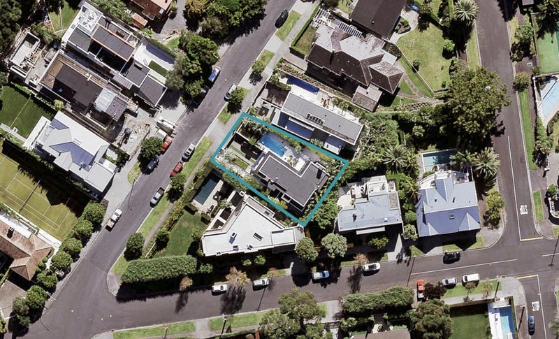 30 Marine Parade, Herne Bay, Auckland - Carousel 1