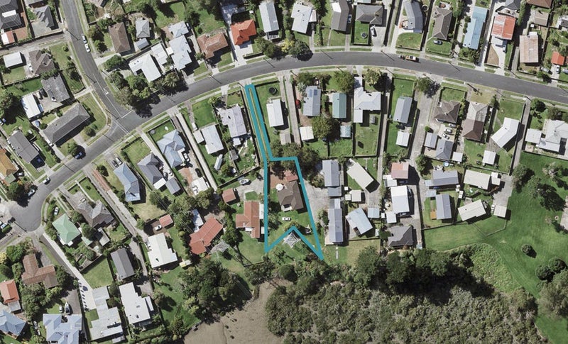 30 Aurea Avenue, Pakuranga, Auckland - Carousel 1