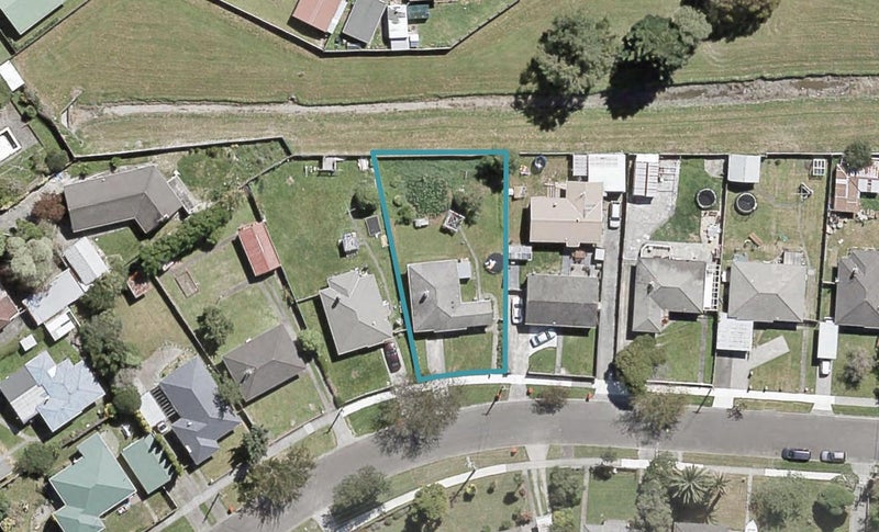 7 Ngata Grove, Trentham, Upper Hutt - Carousel 1