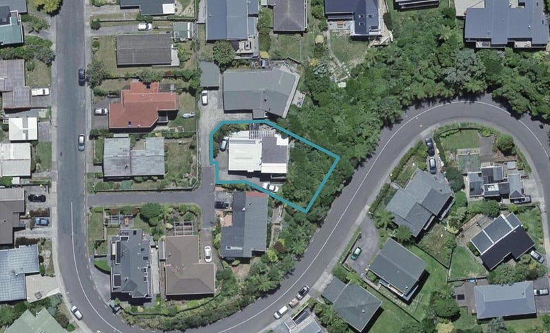 3 Flint Way, Northland, Wellington - Carousel 1
