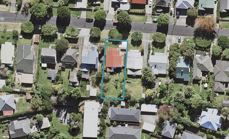 12 Levonia Street, Morningside, Auckland - Carousel 1