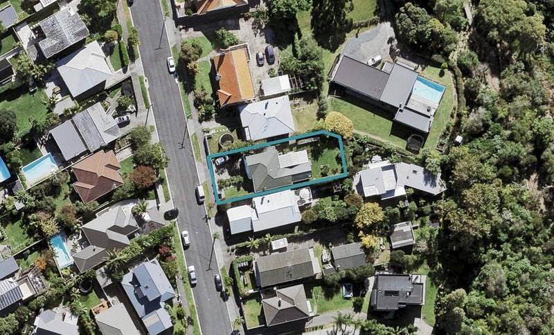 12 Sunny Brae Crescent, Westmere, Auckland - Carousel 1