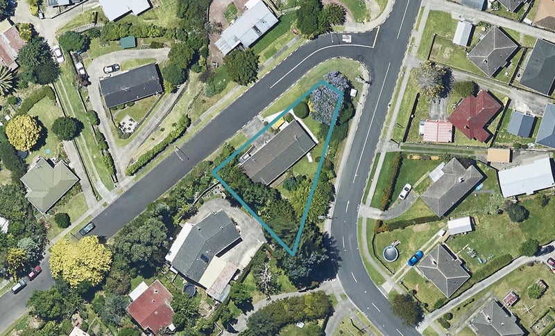 2A Ward Street, Gate Pa, Tauranga - Carousel 1