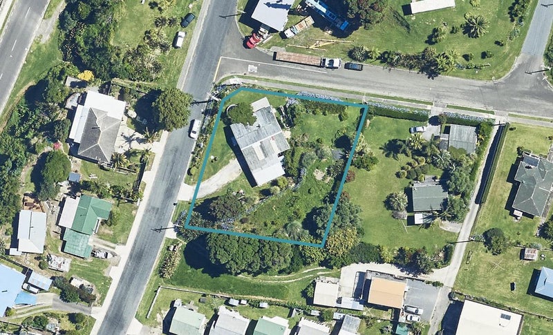 12 Te Awhe Road, MAKETU, PAENGAROA - Carousel 1
