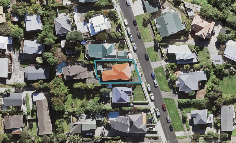 31 Huka Road, Birkenhead, Auckland - Carousel 1