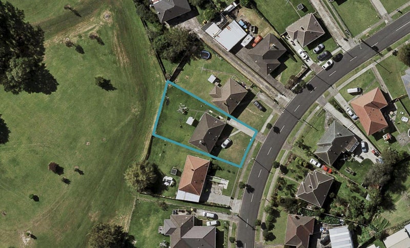 17 Sandbrook Avenue, Otara, Auckland - Carousel 1