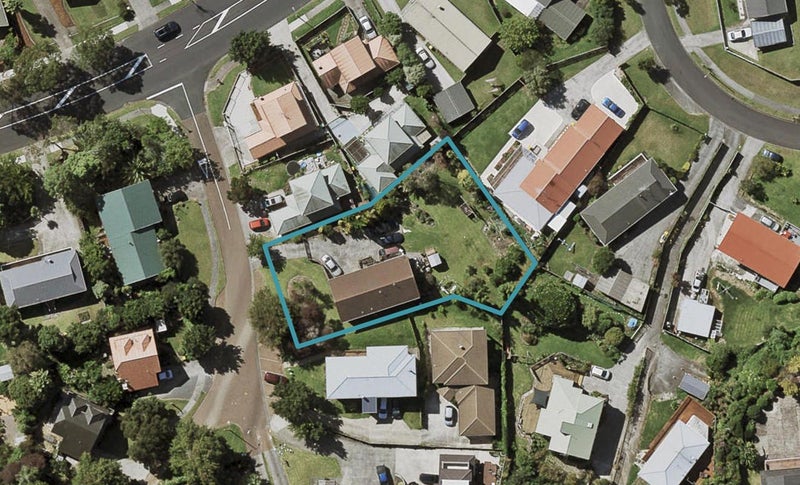 4 Lyell Court, Clover Park, Auckland - Carousel 1