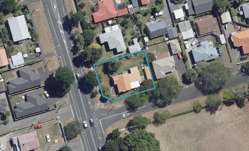 90 Galloway Street, Hamilton East, Hamilton - Carousel 1