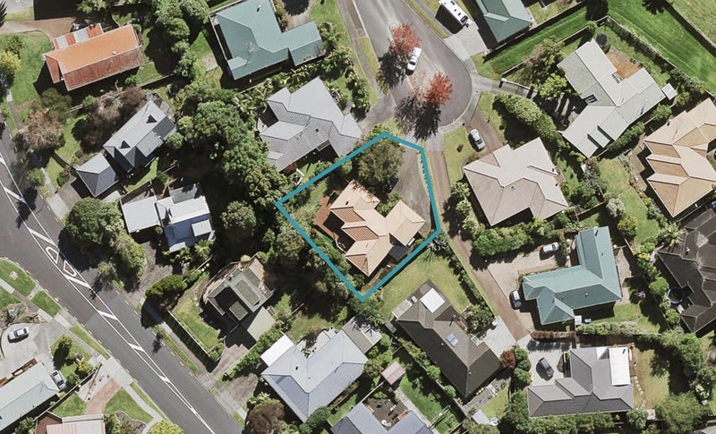 9 Sandpiper Grove, Unsworth Heights, Auckland - Carousel 1