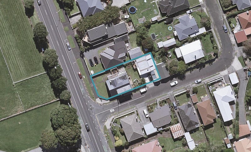 185 Coronation Avenue, Welbourn, New Plymouth - Carousel 1