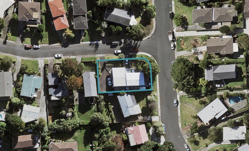 2/2 Finn Place, Tōtara Vale, Auckland - Carousel 1