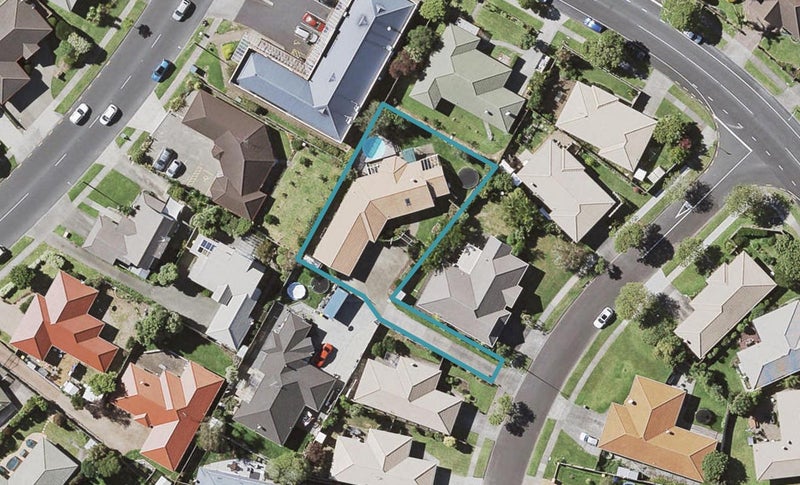 5 Travers Place, Northpark, Auckland - Carousel 1