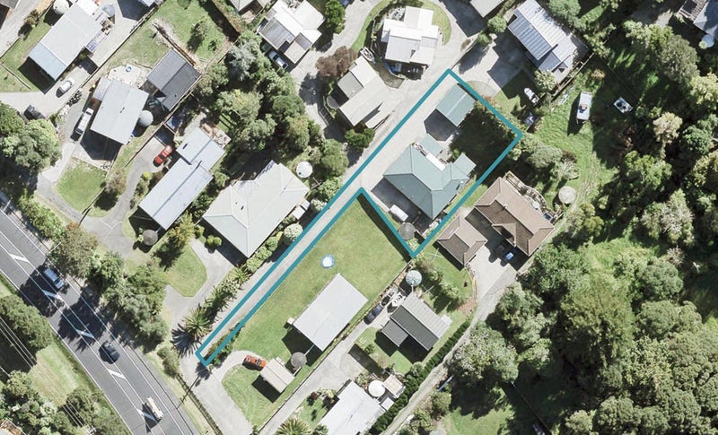 1/374 Whangaparaoa Road, Stanmore Bay, Whangaparaoa - Carousel 1