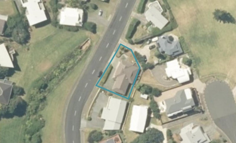 233 Onemana Drive, Whangamata - Carousel 1
