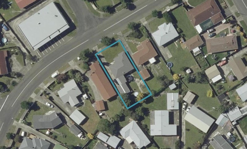 32 Rhodes Drive, Kelvin Grove, Palmerston North - Carousel 1