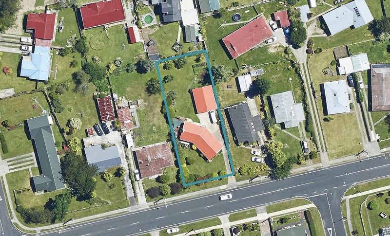 20 Kawaha Point Road, Fairy Springs, Rotorua - Carousel 1