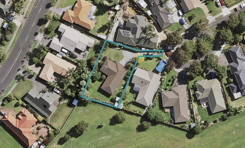 9 Tolvah Place, Wattle Downs, Auckland - Carousel 1