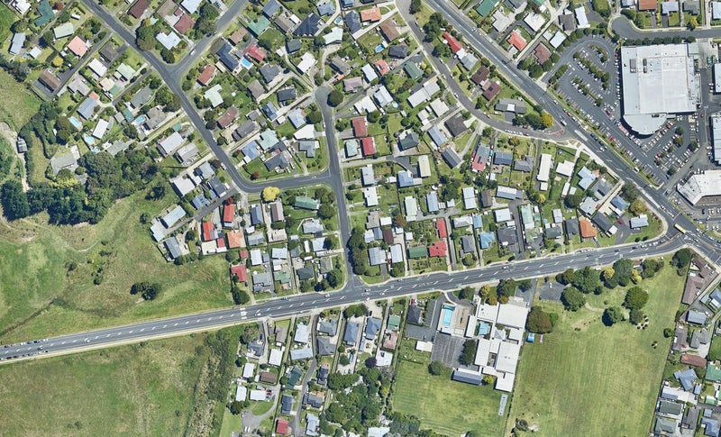 5 Warwick Place, Brookfield, Tauranga - Carousel 1