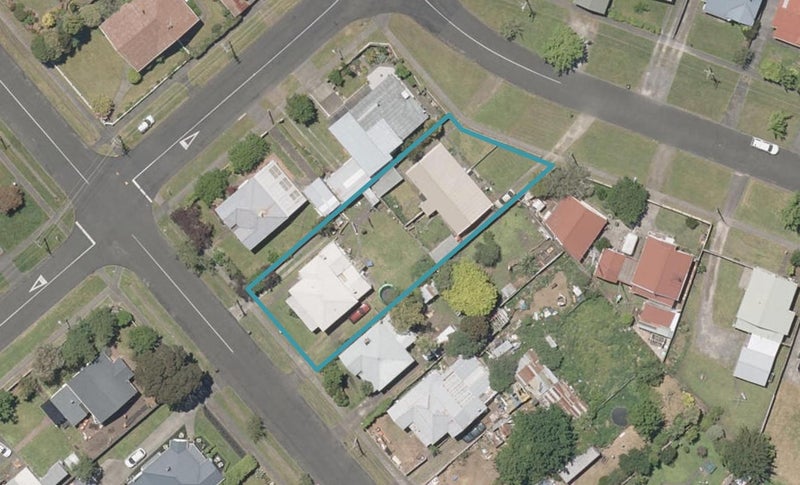 41 Jellicoe Street, Whanganui East, Whanganui - Carousel 1