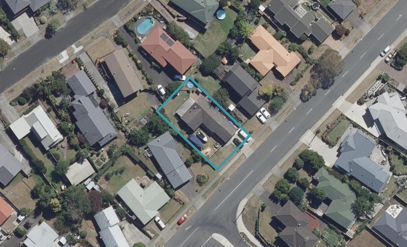 44 Dixon Road, Fitzroy, Hamilton - Carousel 1