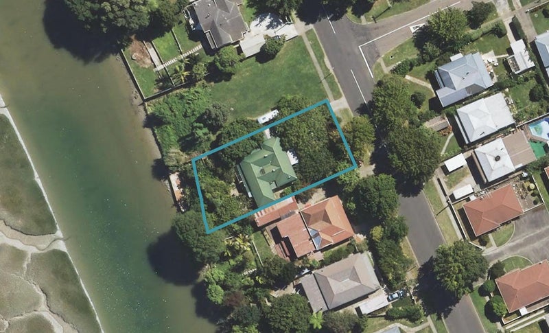 58 Stout Street, Whataupoko, Gisborne - Carousel 1