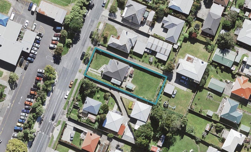 49 Archibald Road, Kelston, Auckland - Carousel 1