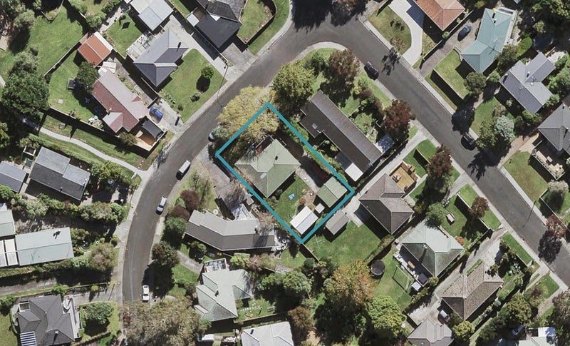 4 Linley Place, Hillcrest, Auckland - Carousel 1