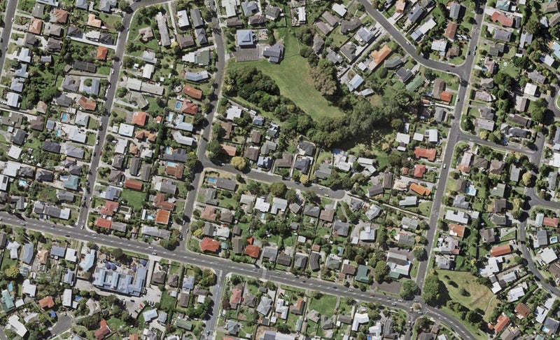 1/8 Grove Lane, Pakuranga, Auckland - Carousel 1